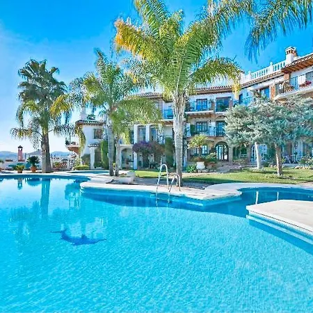 Luxury Puebla Aida With Golf & Sea View شقة فوينخيرولا