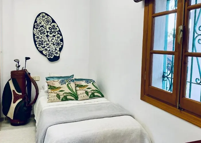 Апартаменты Luxury Puebla Aida With Golf & Sea View Фуэнхирола